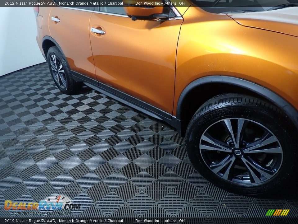 2019 Nissan Rogue SV AWD Monarch Orange Metallic / Charcoal Photo #6