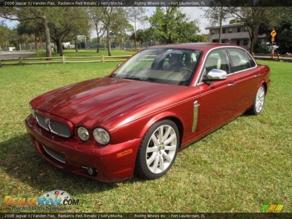 2008 Jaguar XJ Vanden Plas Radiance Red Metallic / Ivory/Mocha Photo #17