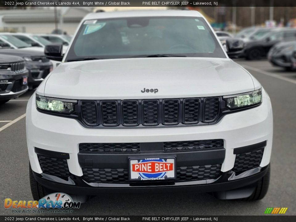 2022 Jeep Grand Cherokee L Laredo 4x4 Bright White / Global Black Photo #2