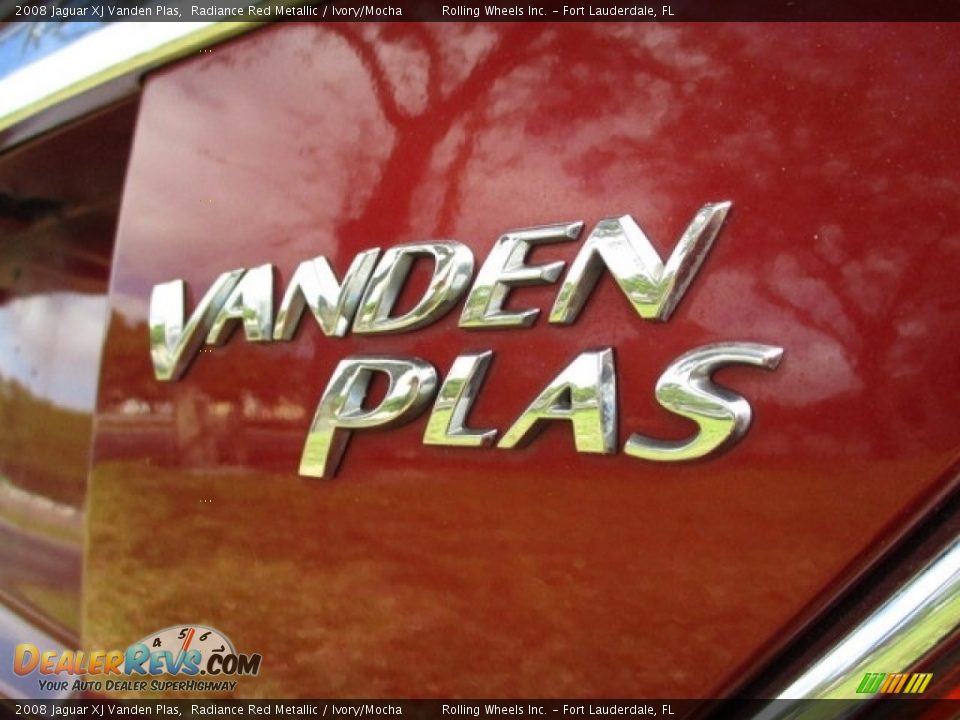 2008 Jaguar XJ Vanden Plas Radiance Red Metallic / Ivory/Mocha Photo #19