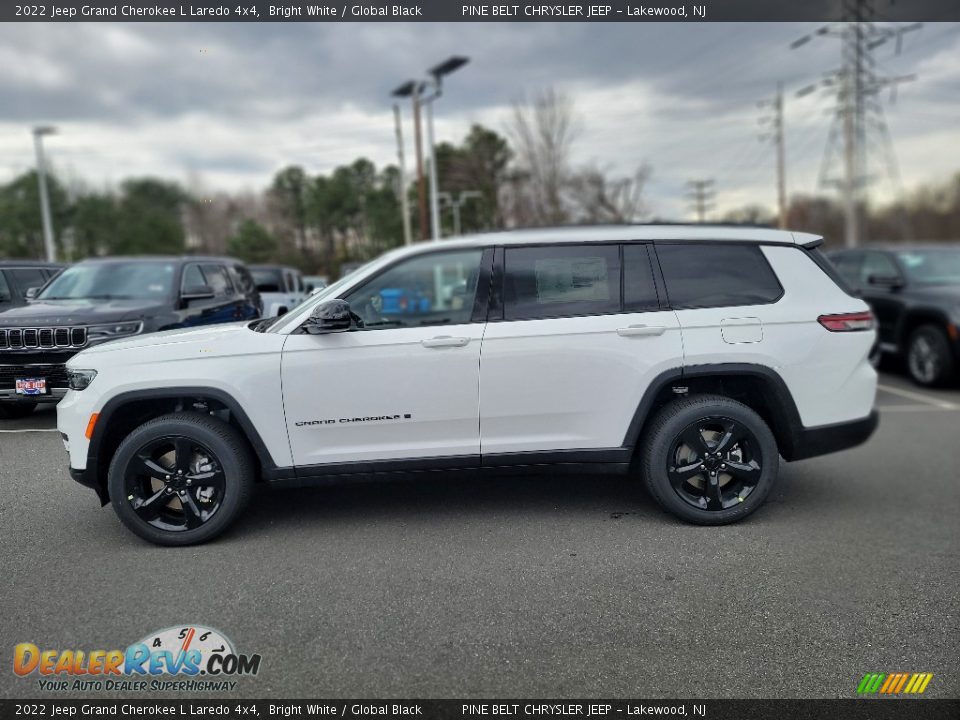 2022 Jeep Grand Cherokee L Laredo 4x4 Bright White / Global Black Photo #3