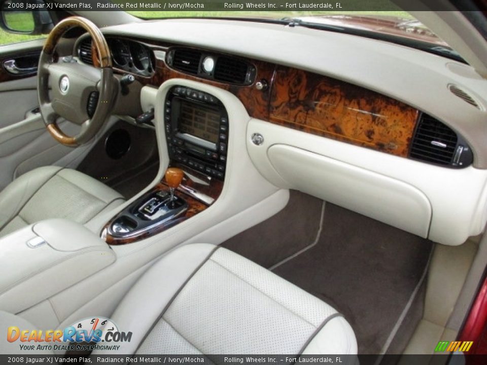 2008 Jaguar XJ Vanden Plas Radiance Red Metallic / Ivory/Mocha Photo #20