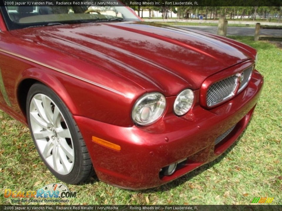 2008 Jaguar XJ Vanden Plas Radiance Red Metallic / Ivory/Mocha Photo #23