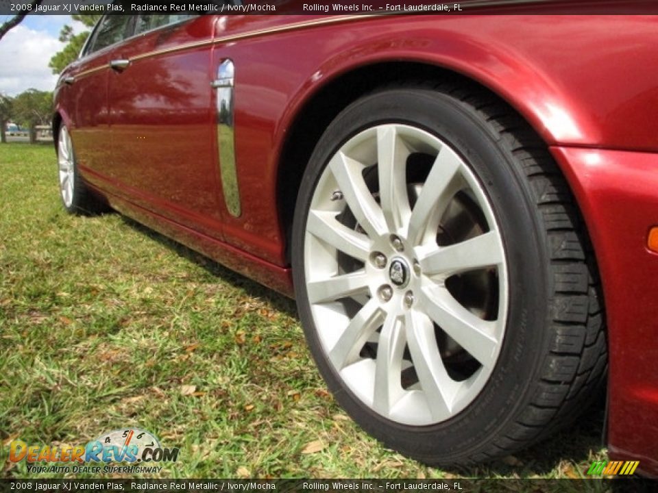 2008 Jaguar XJ Vanden Plas Radiance Red Metallic / Ivory/Mocha Photo #25
