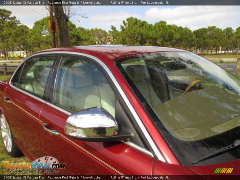 2008 Jaguar XJ Vanden Plas Radiance Red Metallic / Ivory/Mocha Photo #26