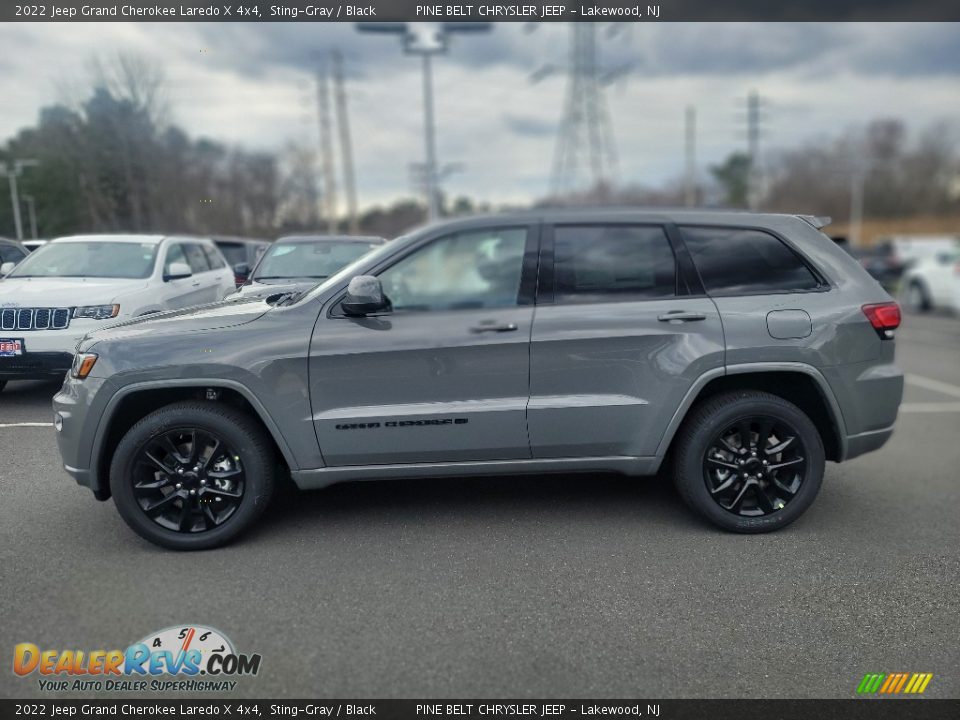 2022 Jeep Grand Cherokee Laredo X 4x4 Sting-Gray / Black Photo #3