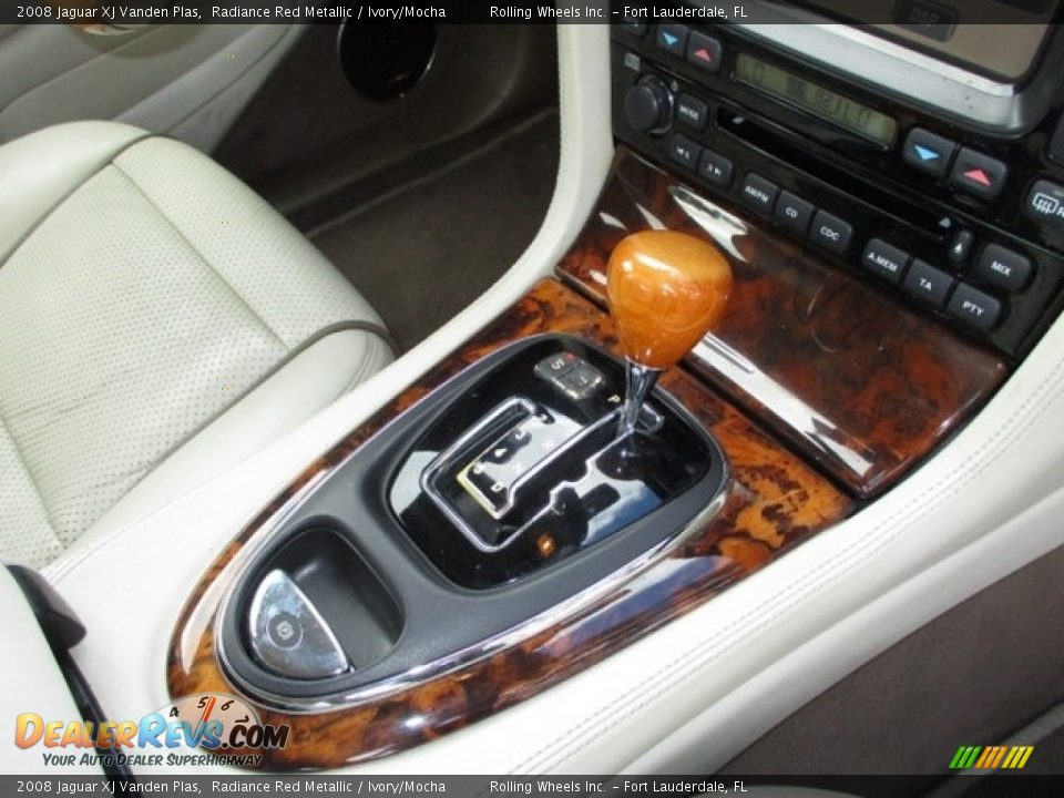 2008 Jaguar XJ Vanden Plas Radiance Red Metallic / Ivory/Mocha Photo #29
