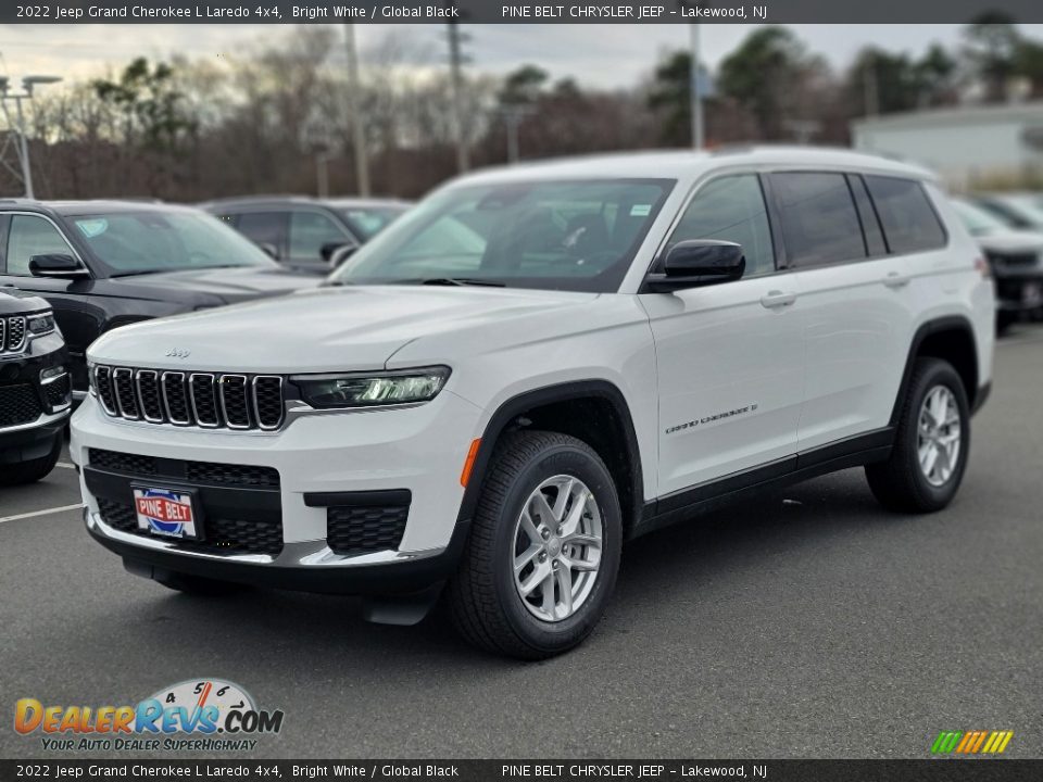 2022 Jeep Grand Cherokee L Laredo 4x4 Bright White / Global Black Photo #1