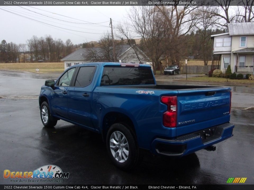 2022 Chevrolet Silverado 1500 Custom Crew Cab 4x4 Glacier Blue Metallic / Jet Black Photo #5