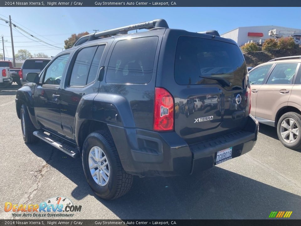 2014 Nissan Xterra S Night Armor / Gray Photo #5