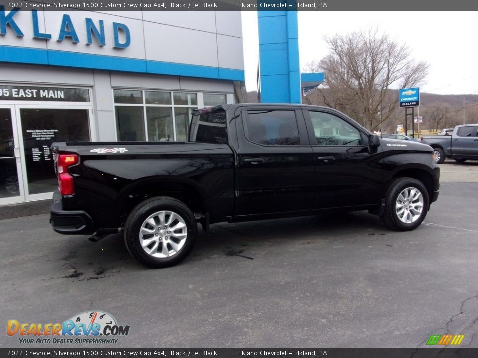 2022 Chevrolet Silverado 1500 Custom Crew Cab 4x4 Black / Jet Black Photo #3