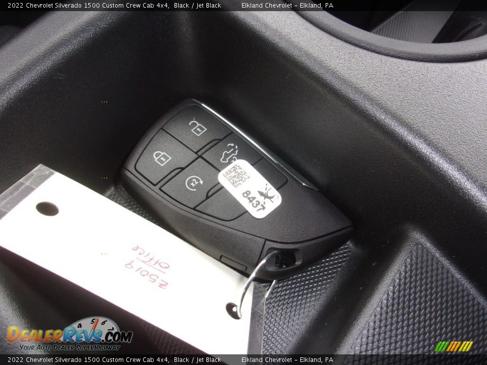 Keys of 2022 Chevrolet Silverado 1500 Custom Crew Cab 4x4 Photo #29