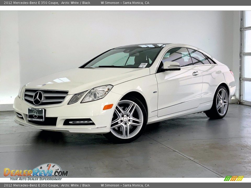 Front 3/4 View of 2012 Mercedes-Benz E 350 Coupe Photo #12