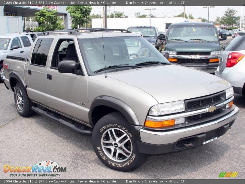 2004 Chevrolet S10 LS ZR5 Crew Cab 4x4 Light Pewter Metallic / Graphite Photo #3