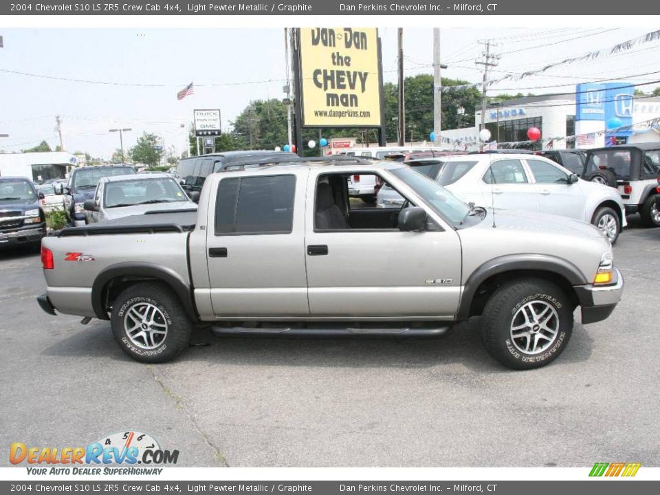 2004 Chevrolet S10 LS ZR5 Crew Cab 4x4 Light Pewter Metallic / Graphite Photo #4