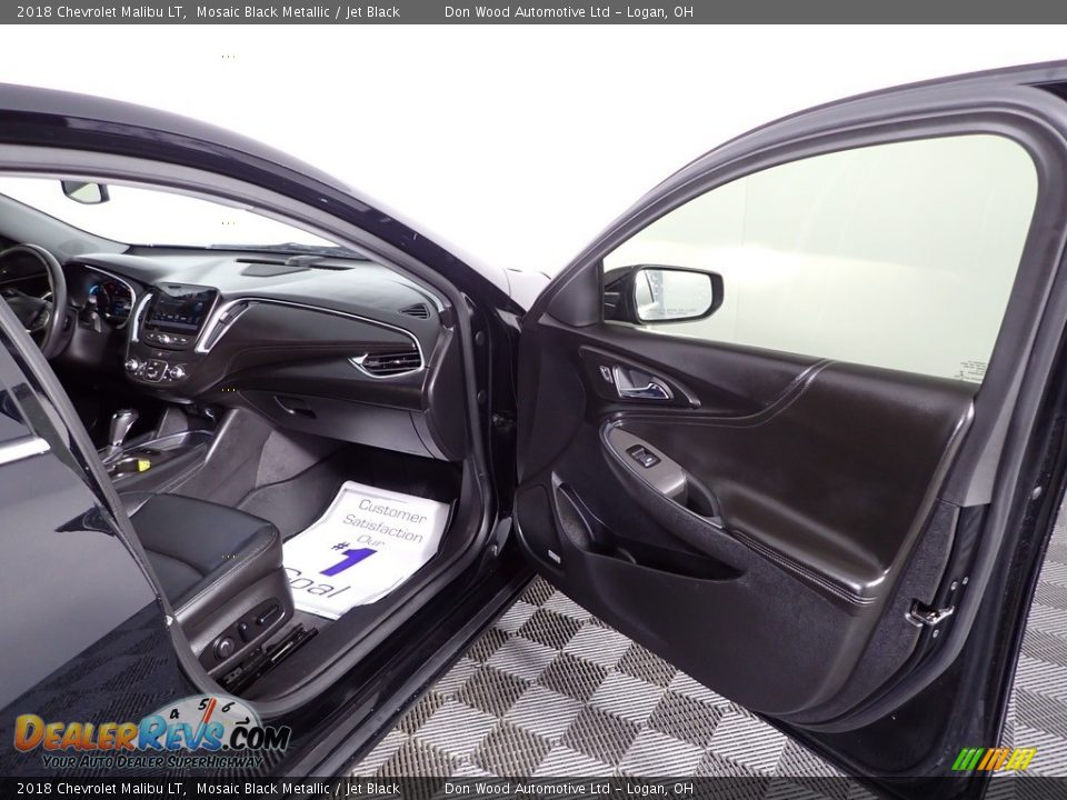 2018 Chevrolet Malibu LT Mosaic Black Metallic / Jet Black Photo #29