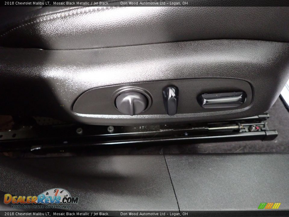 2018 Chevrolet Malibu LT Mosaic Black Metallic / Jet Black Photo #31
