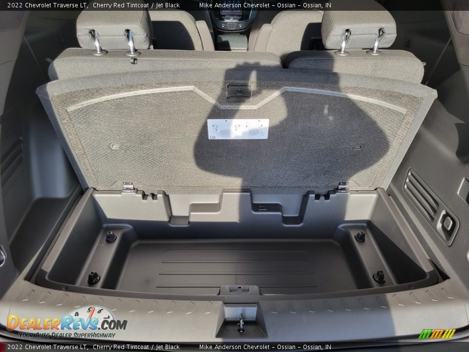 2022 Chevrolet Traverse LT Trunk Photo #7