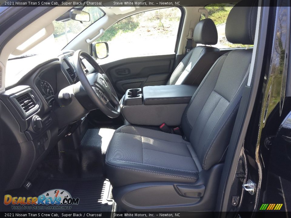 Front Seat of 2021 Nissan Titan S Crew Cab Photo #11