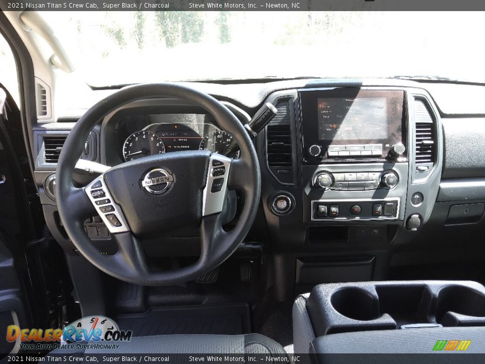 Dashboard of 2021 Nissan Titan S Crew Cab Photo #17