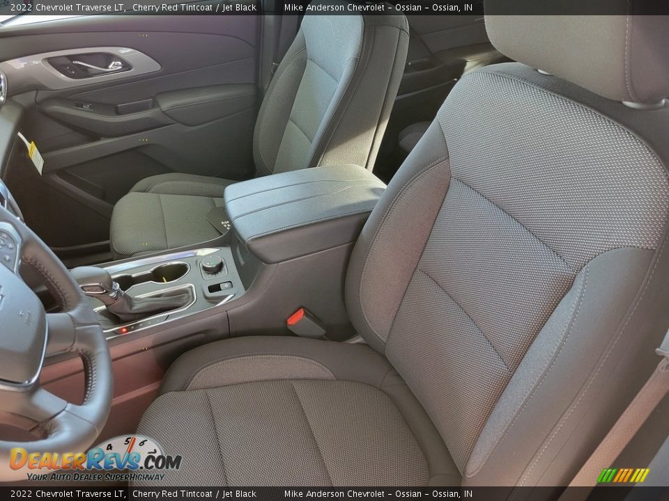 Front Seat of 2022 Chevrolet Traverse LT Photo #17
