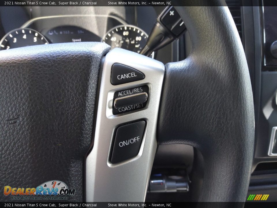 2021 Nissan Titan S Crew Cab Steering Wheel Photo #20