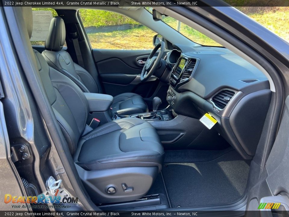 Front Seat of 2022 Jeep Cherokee Limited 4x4 Photo #17