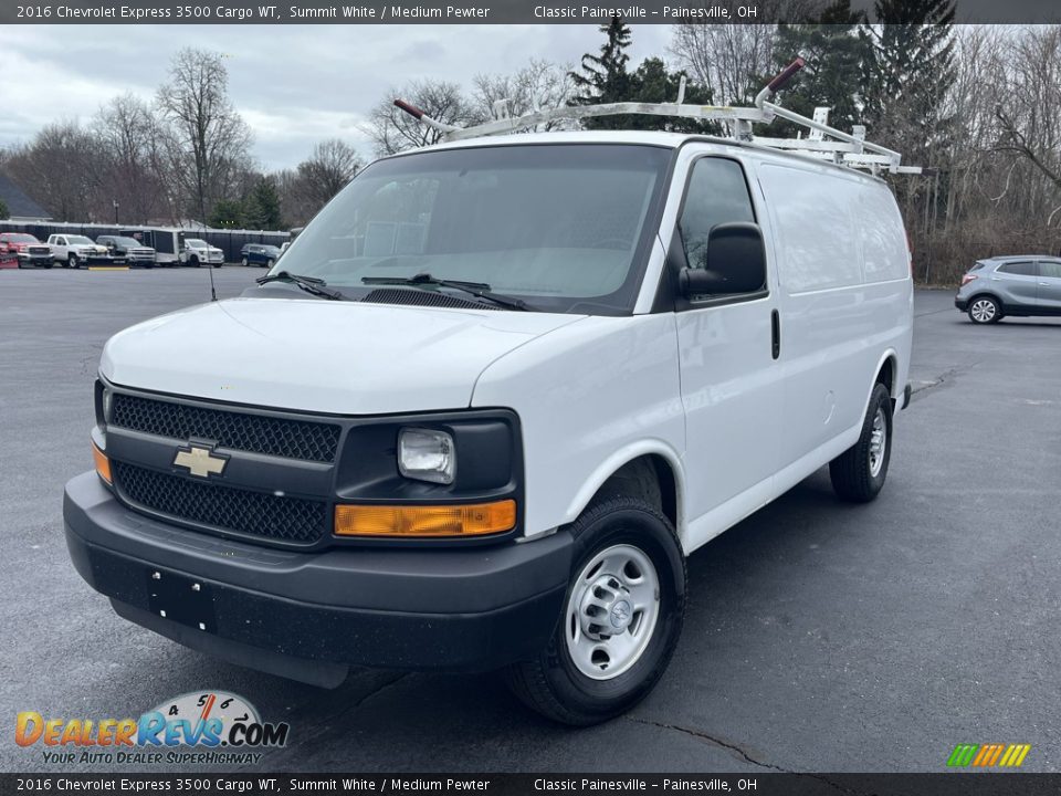 Front 3/4 View of 2016 Chevrolet Express 3500 Cargo WT Photo #1