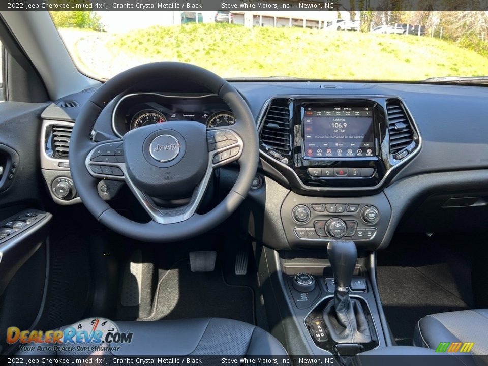 Dashboard of 2022 Jeep Cherokee Limited 4x4 Photo #18