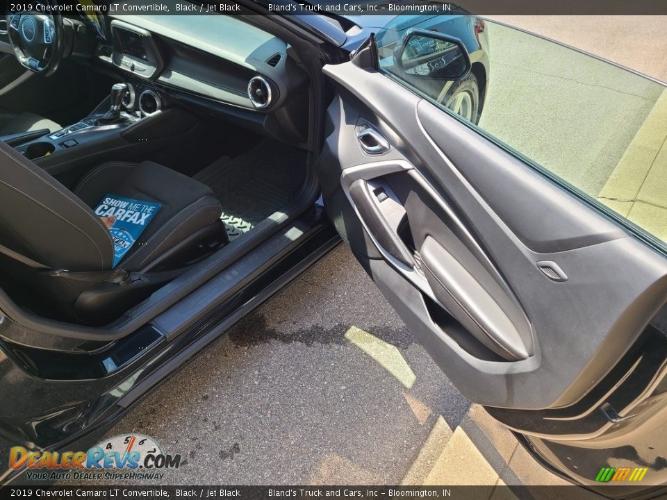 2019 Chevrolet Camaro LT Convertible Black / Jet Black Photo #31