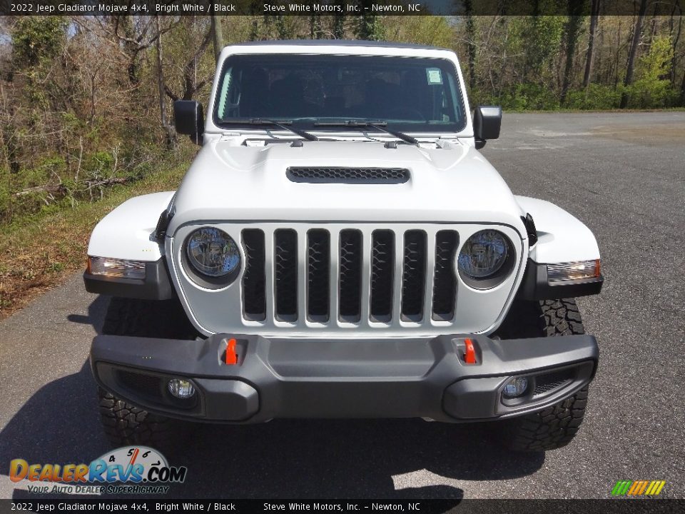 2022 Jeep Gladiator Mojave 4x4 Bright White / Black Photo #3