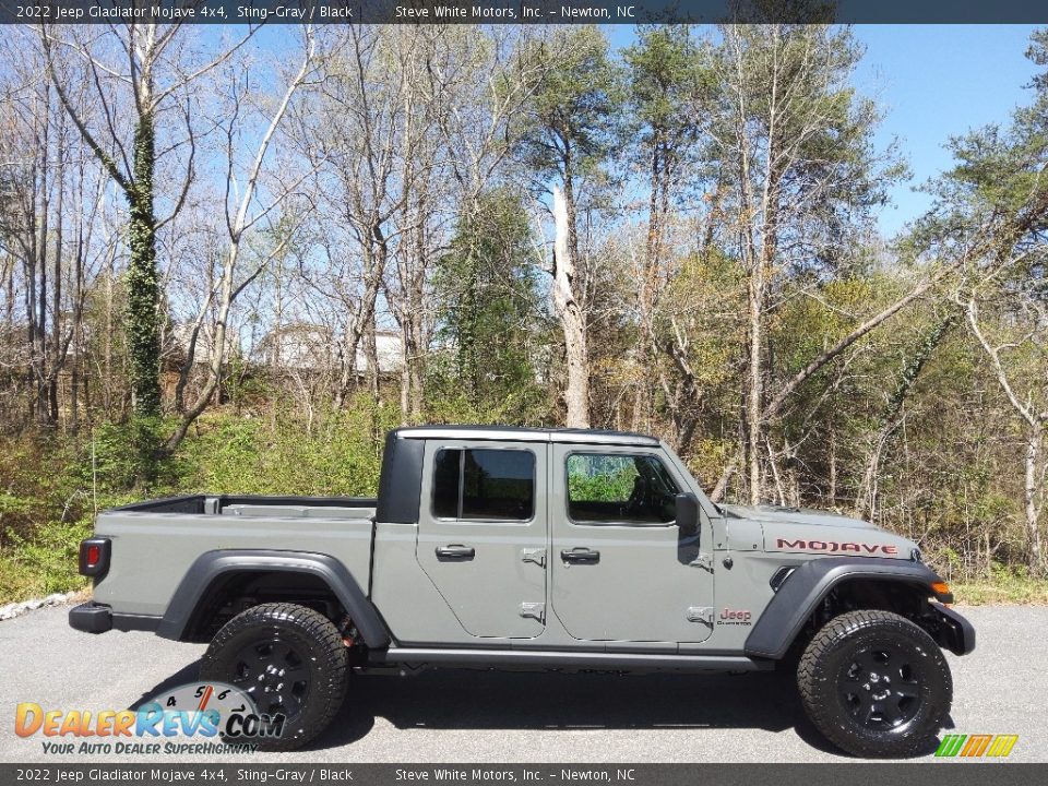 Sting-Gray 2022 Jeep Gladiator Mojave 4x4 Photo #5