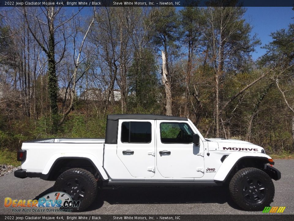 2022 Jeep Gladiator Mojave 4x4 Bright White / Black Photo #5