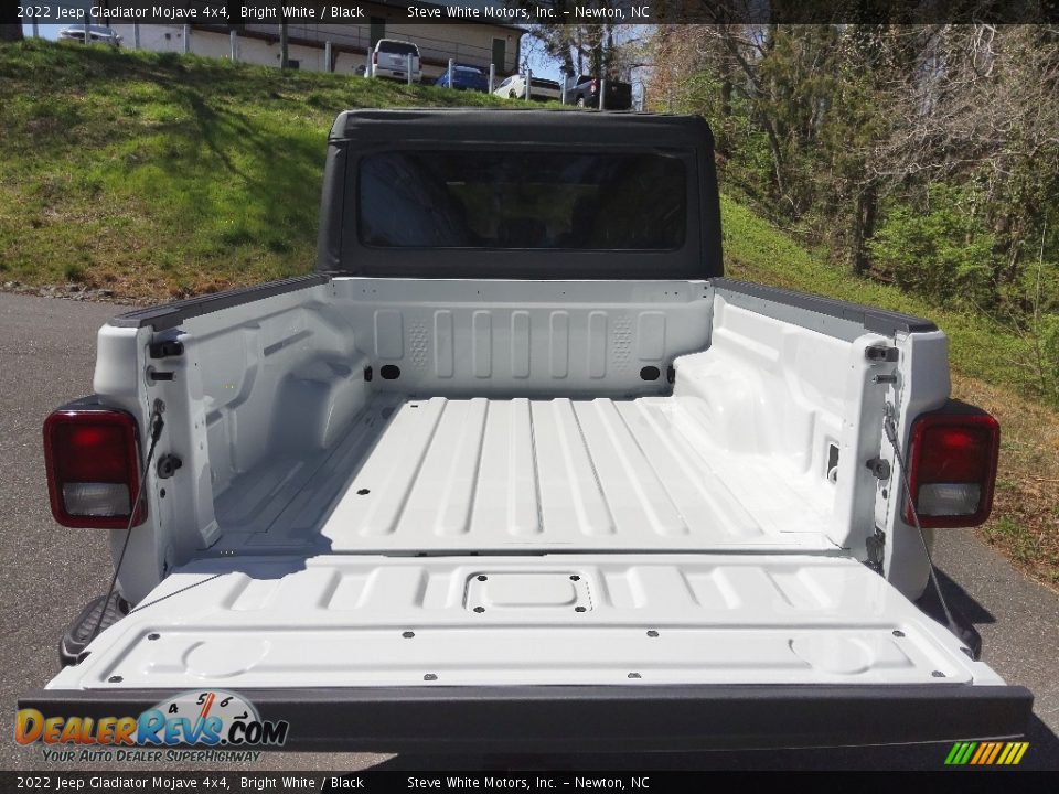 2022 Jeep Gladiator Mojave 4x4 Bright White / Black Photo #8