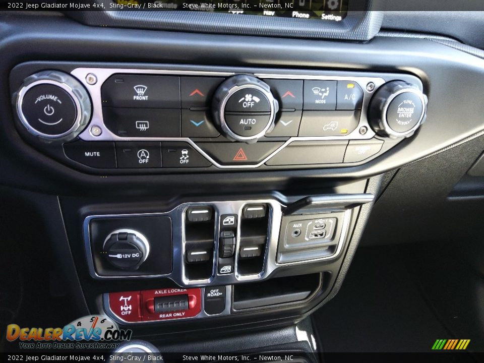 Controls of 2022 Jeep Gladiator Mojave 4x4 Photo #23