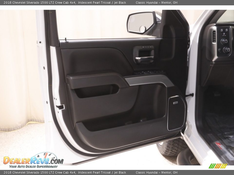 2018 Chevrolet Silverado 1500 LTZ Crew Cab 4x4 Iridescent Pearl Tricoat / Jet Black Photo #4