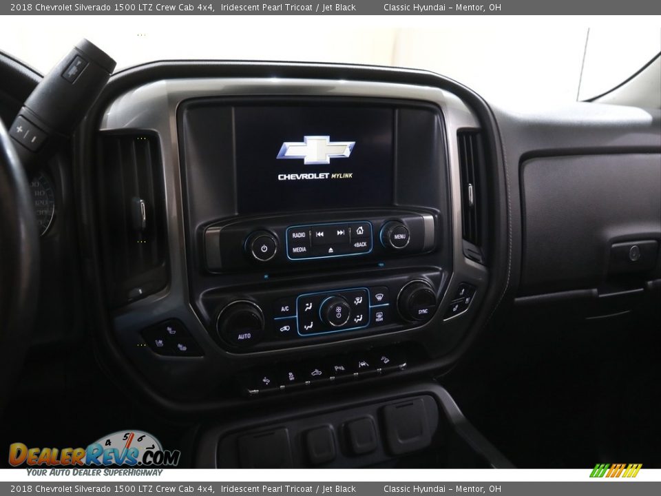 2018 Chevrolet Silverado 1500 LTZ Crew Cab 4x4 Iridescent Pearl Tricoat / Jet Black Photo #10