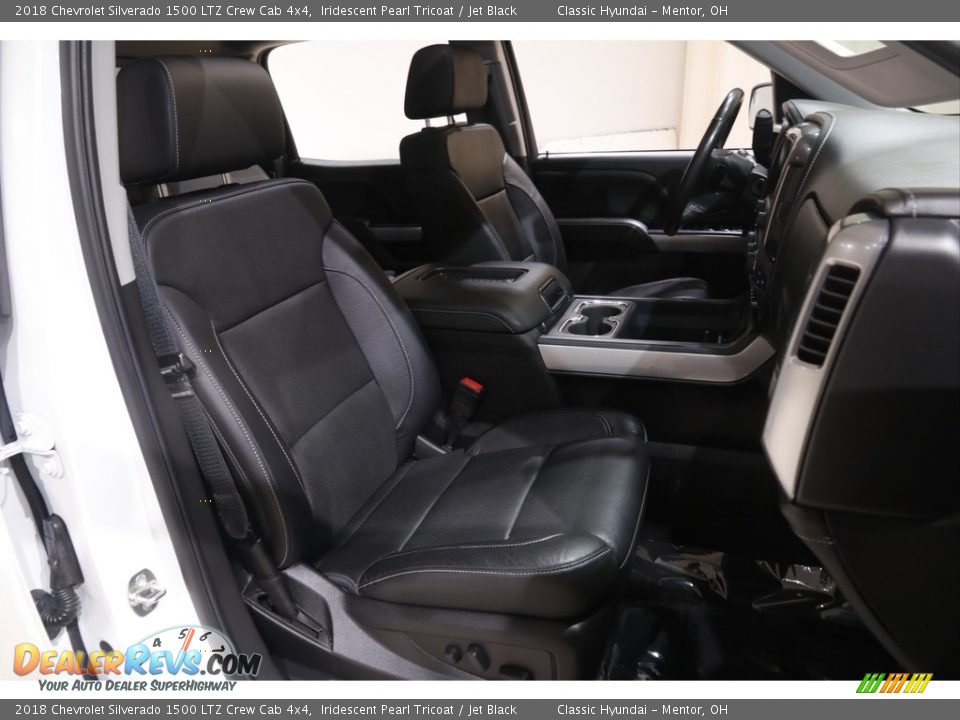 2018 Chevrolet Silverado 1500 LTZ Crew Cab 4x4 Iridescent Pearl Tricoat / Jet Black Photo #17
