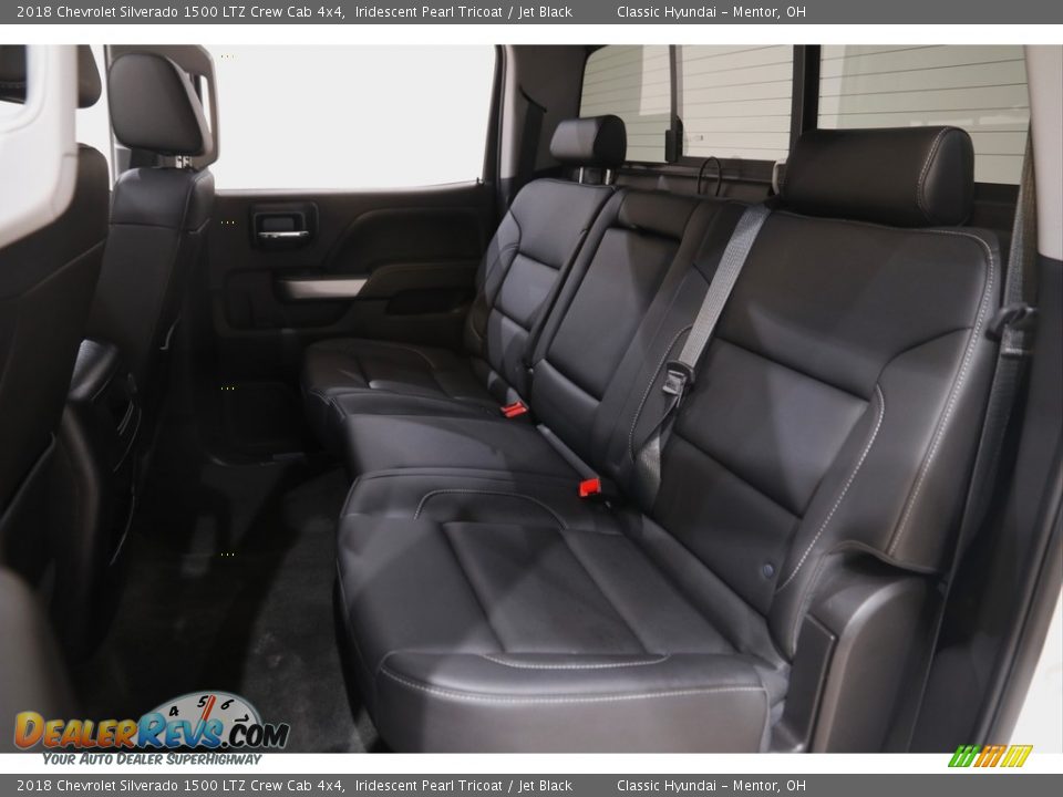 2018 Chevrolet Silverado 1500 LTZ Crew Cab 4x4 Iridescent Pearl Tricoat / Jet Black Photo #19