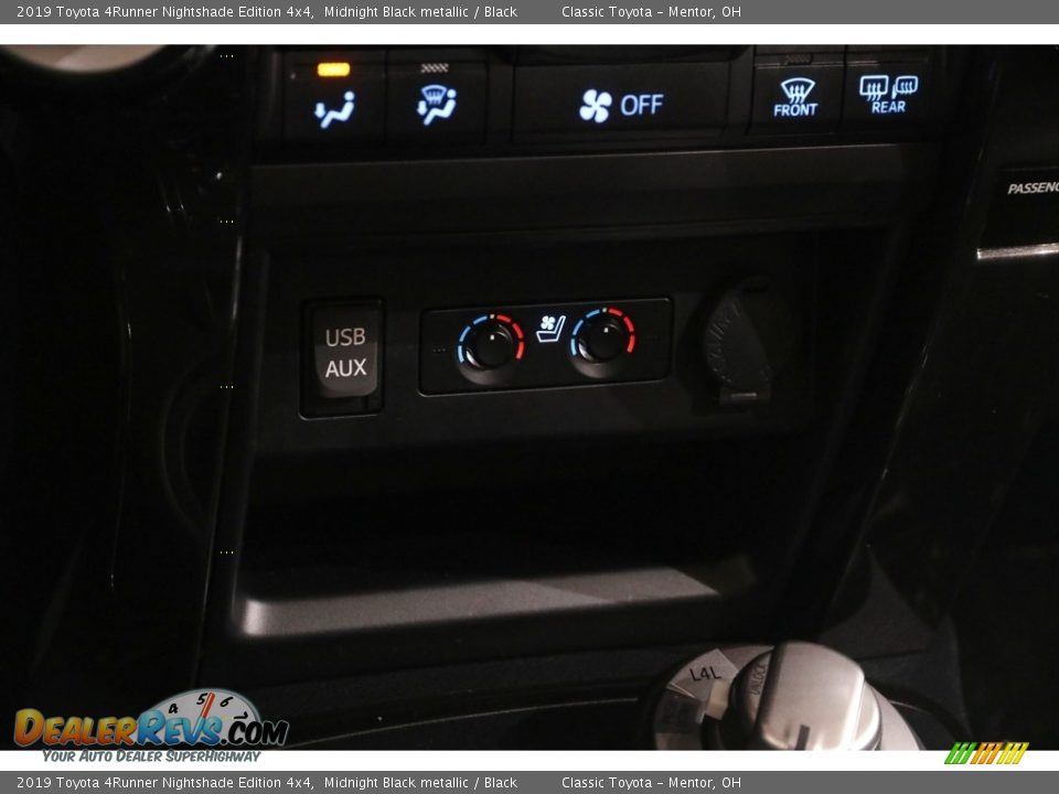 2019 Toyota 4Runner Nightshade Edition 4x4 Midnight Black metallic / Black Photo #13