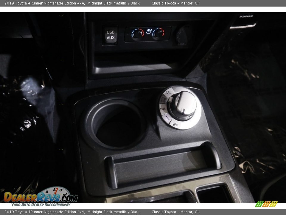 2019 Toyota 4Runner Nightshade Edition 4x4 Midnight Black metallic / Black Photo #14