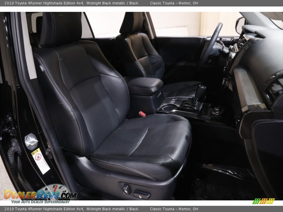 2019 Toyota 4Runner Nightshade Edition 4x4 Midnight Black metallic / Black Photo #16