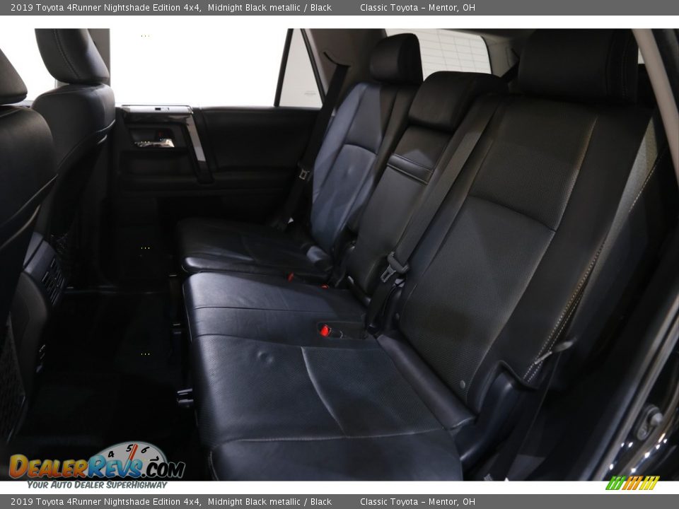 2019 Toyota 4Runner Nightshade Edition 4x4 Midnight Black metallic / Black Photo #18