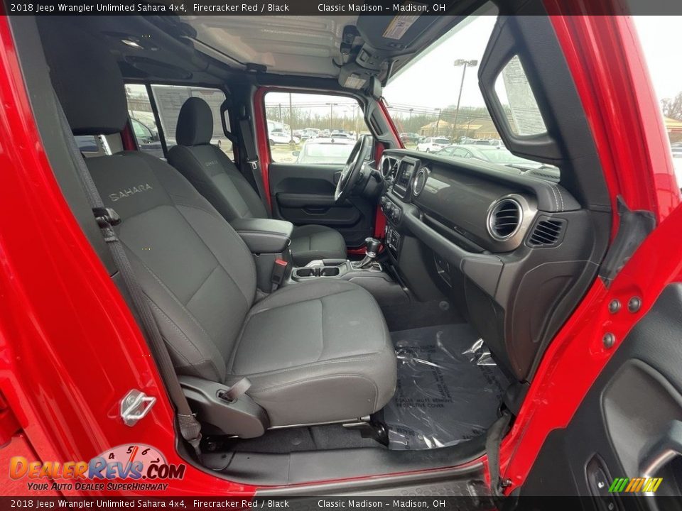 2018 Jeep Wrangler Unlimited Sahara 4x4 Firecracker Red / Black Photo #18