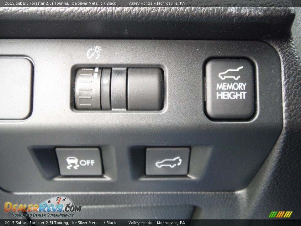 2015 Subaru Forester 2.5i Touring Ice Silver Metallic / Black Photo #16