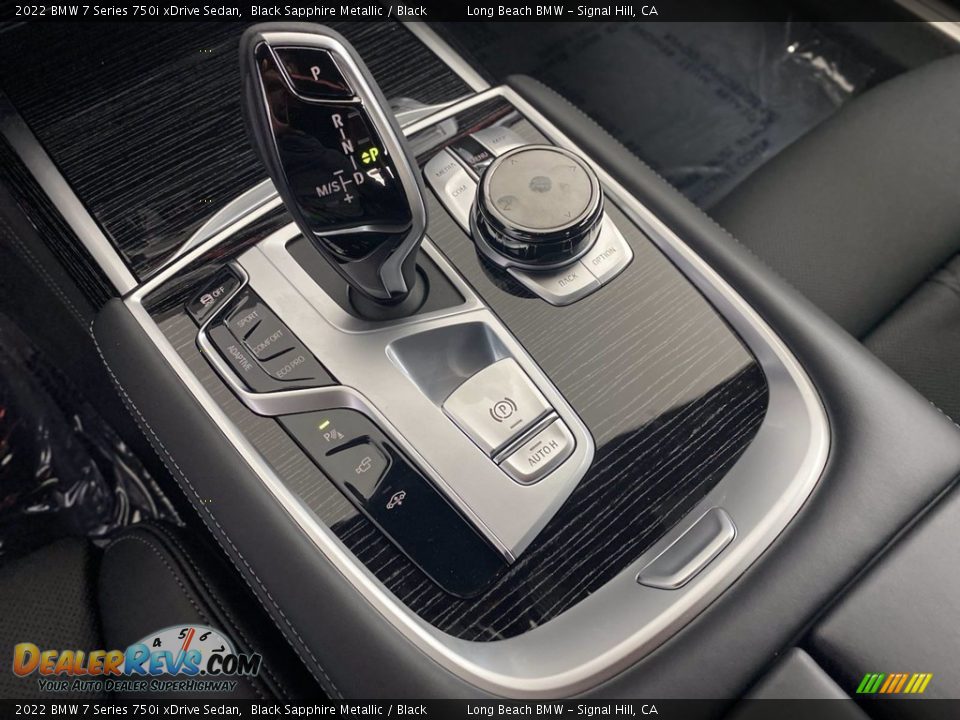 2022 BMW 7 Series 750i xDrive Sedan Shifter Photo #22