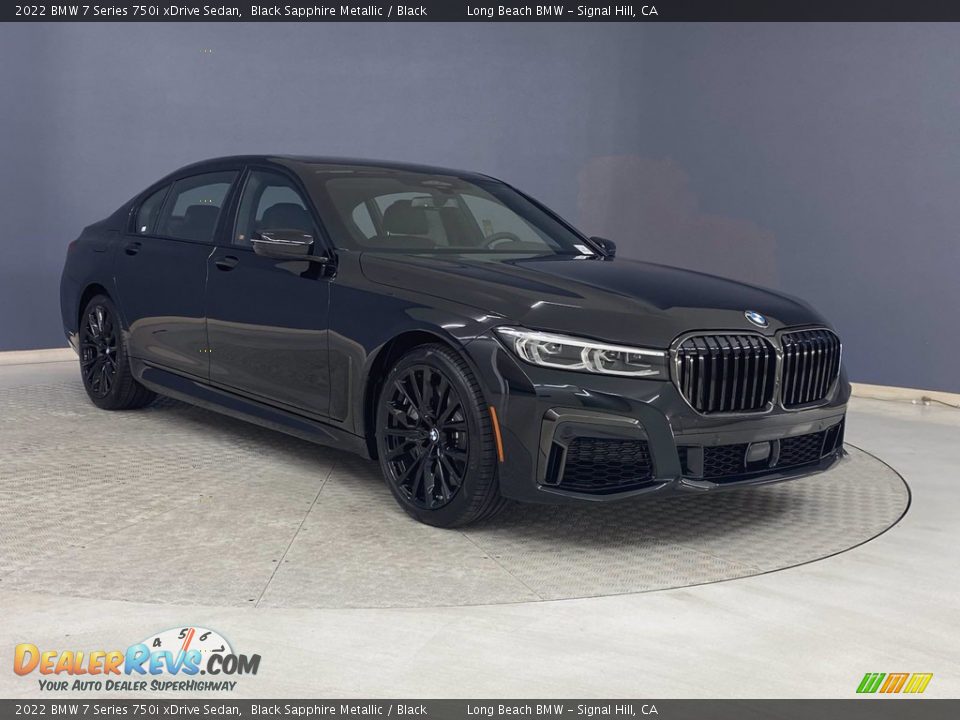 Front 3/4 View of 2022 BMW 7 Series 750i xDrive Sedan Photo #27