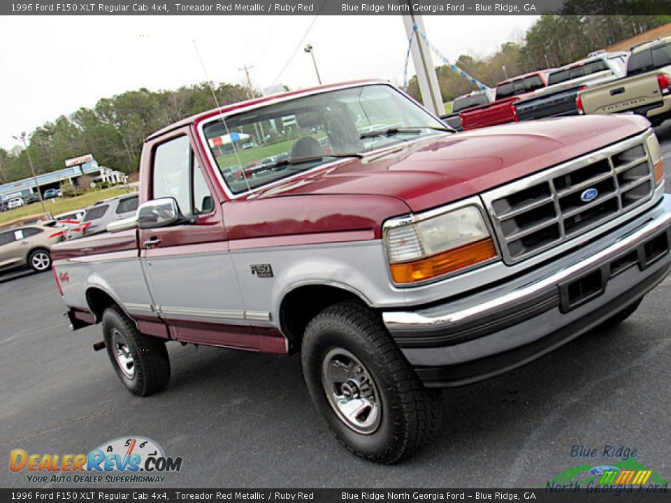 1996 Ford F150 XLT Regular Cab 4x4 Toreador Red Metallic / Ruby Red Photo #18