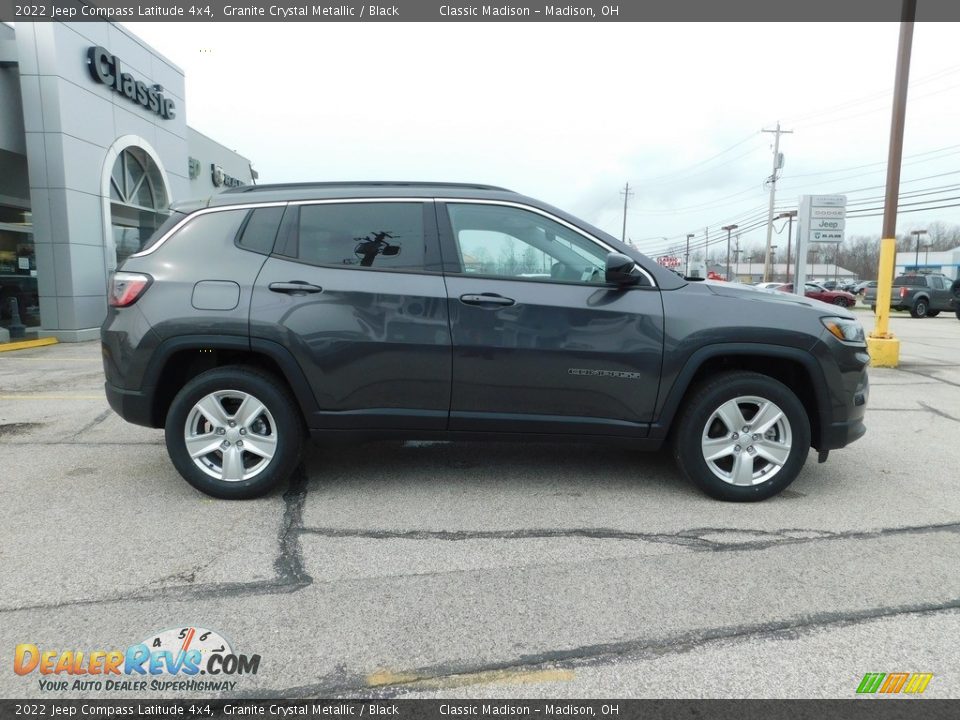 2022 Jeep Compass Latitude 4x4 Granite Crystal Metallic / Black Photo #3