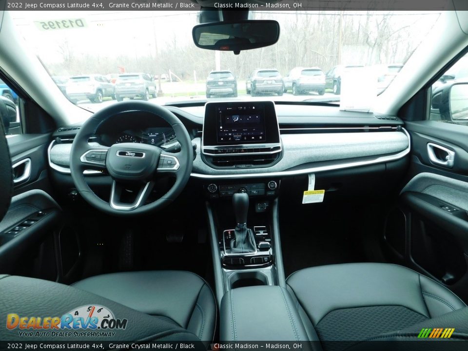 2022 Jeep Compass Latitude 4x4 Granite Crystal Metallic / Black Photo #8